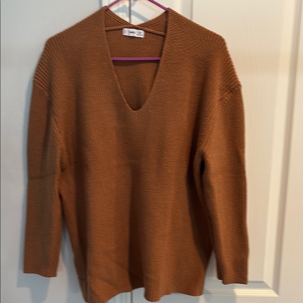 🌺 Mango Brown V-Neck Sweater with Classic Silhouette